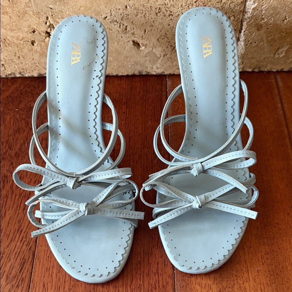 Zara Women's Light Blue Bow Sandals